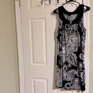 Kim Rogers sleeveless dress for women with cutout on the front. Plus size 1X